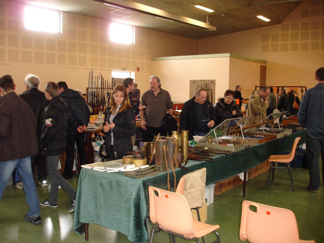 BOURSE AUX ARMES MARS 2011 (4)