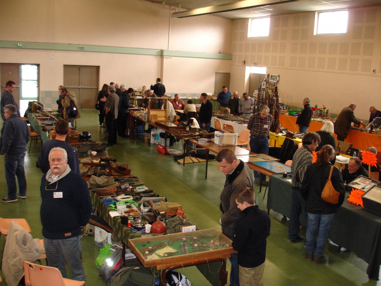 BOURSE AUX ARMES MARS 2011